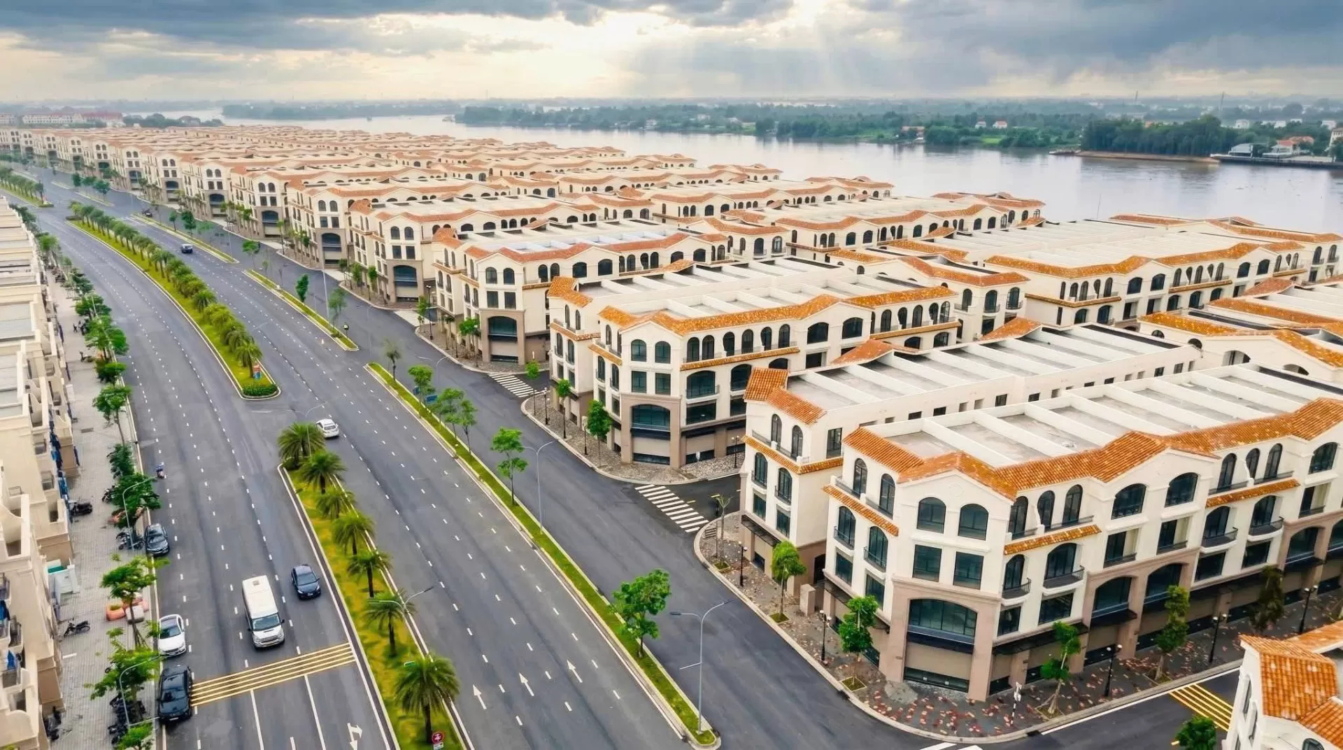 To&agrave;n cảnh d&atilde;y nh&agrave; phố liền kề ho&agrave;n thiện ngoại thất